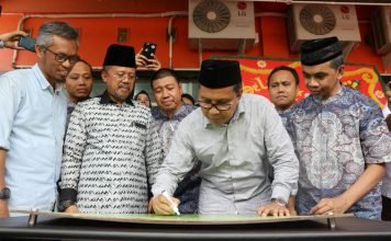 Dukung Retail Lokal, Danny Resmikan Esdede Mart