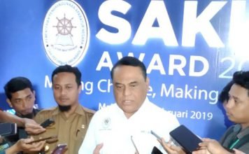 MenPAN-RB Serahkan Hasil Sakip Wilayah III di Makassar