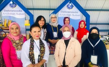 Dihadapan Jokowi dan Ibu Negara, Dekranasda Sulsel Pamerkan Produk UMKM Andalan