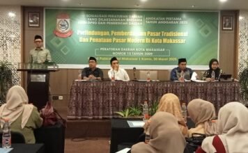 Anggota Dewan, Basdir Gelar Sosialisasi Perda Pemberdayaan Pasar Tradisional dan Penataan Pasar Modern