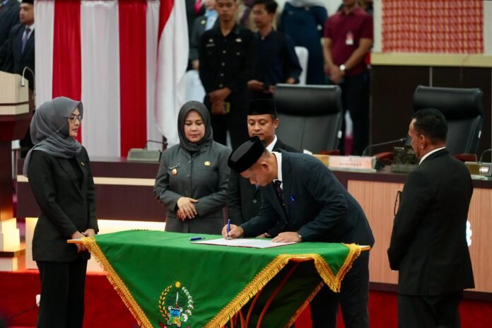 cf11d6e4-caf0-4e4e-b794-4330a7cb89c7