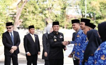 Gubernur Andi Sudirman Serahkan SK 6.624 ASN PPPK Pemprov Sulsel