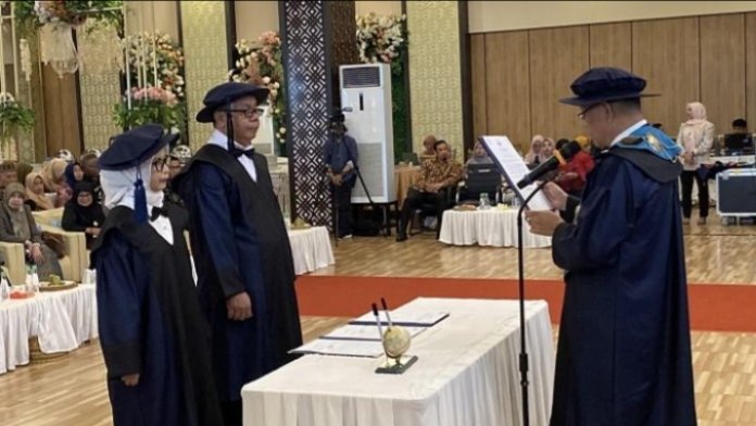 Unibos kukuhkan 2 guru besar