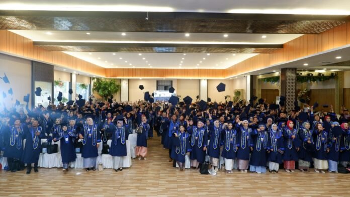 wisuda unibos