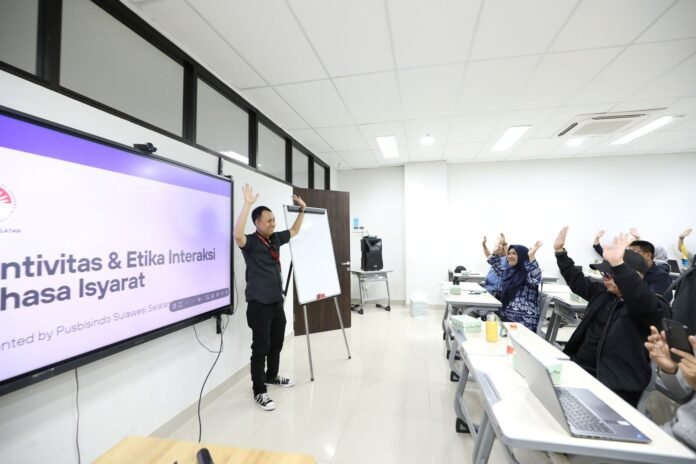 Poltekpar Makassar Gelar Pelatihan Pelayanan Prima dan Bahasa Isyarat