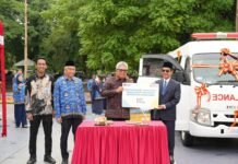 Dukung Layanan Kesehatan Masyarakat, BNI Wilayah 07 Makassar Serahkan Ambulans ke RSP Unhas
