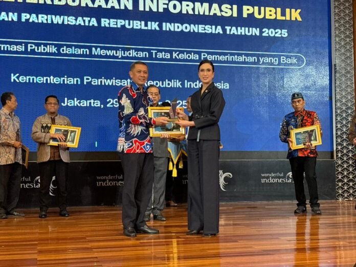 pertahankan prestasi