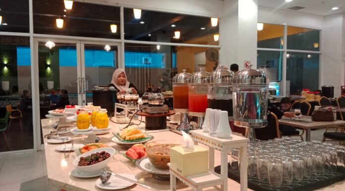 Khas Makassar Hotel Gelar Buka Puasa Bersama
