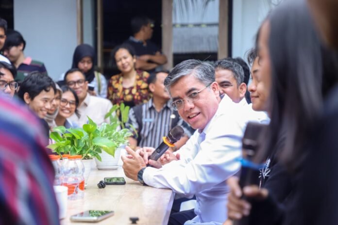 Menaker Sebut Industri Kreatif Bisa Jadi Laboratorium Program Magang Nasional - 5