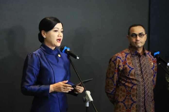 Friderica dan Hasan Fawzi