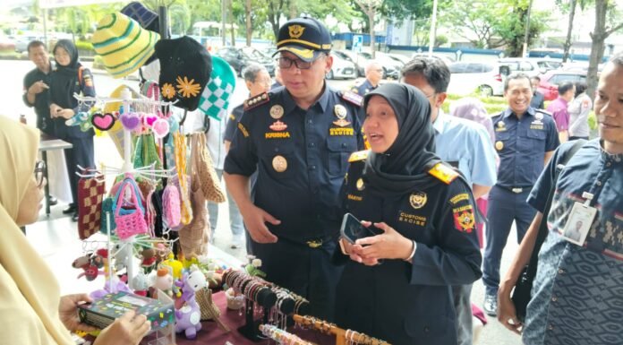 Bea Cukai Sulbagsel Kumpulkan Puluhan Pelaku UMKM Berorientasi Ekspor, Ikuti Sosialisasi Klinik Ekspor dan Bazzar UMKM