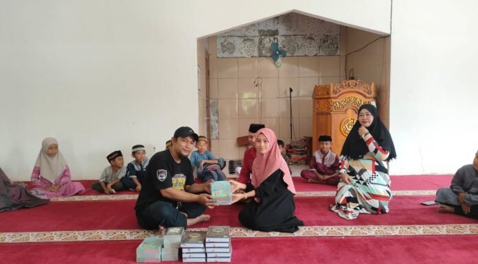 Gowata Sakti Motor Donasikan 10 Al-Quran untuk Masjid di Gowa