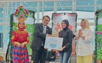 Dukung Pelestarian Budaya Sulsel, Bandara Sultan Hasanuddin Salurkan CSR dan Gelar Pertunjukan Seni di Area Bandara