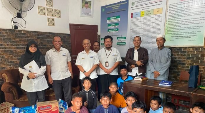 KPP Pratama Kolaka Salurkan Bantuan kepada Anak Yatim dan Duafa