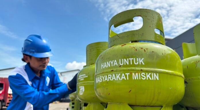 Pertamina Patra Niaga Regional Sulawesi Lakukan Extra Dropping LPG 3 Kg dan Monitoring Intensif untuk Menjaga Ketersediaan Pasokan di Sulawesi Selatan