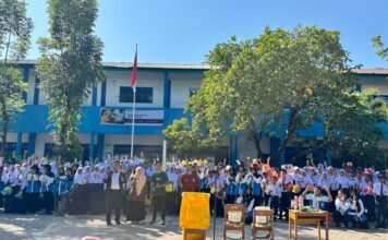 Asmo Sulsel Gandeng UMKM Binaan KT Cokonuri, Edukasi 150 Siswa SMPN 40 Makassar tentang Pemilahan Sampah