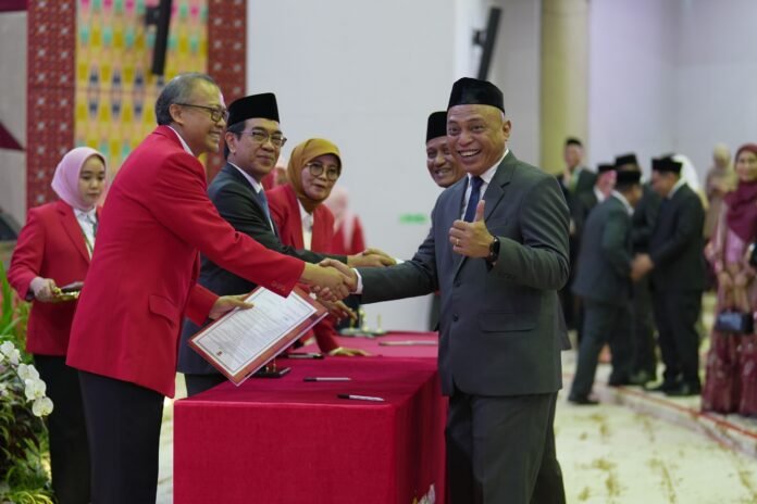lantik 122 pejabat