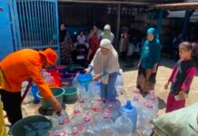 Pemkot Makassar Salurkan Bantuan Air Bersih ke Warga Terdampak Kekeringan