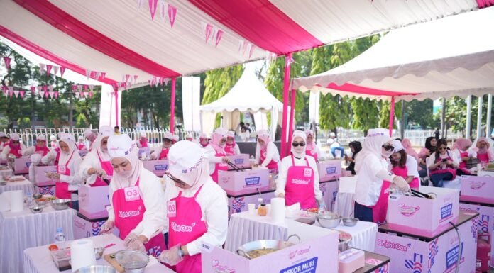 Pertamina Patra Niaga Regional Sulawesi Catat Rekor MURI Memasak Serentak di 8 Kota