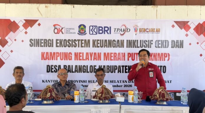 OJK Dorong Nelayan Jeneponto Cakap Kelola Keuangan dan Waspada Investasi Ilegal